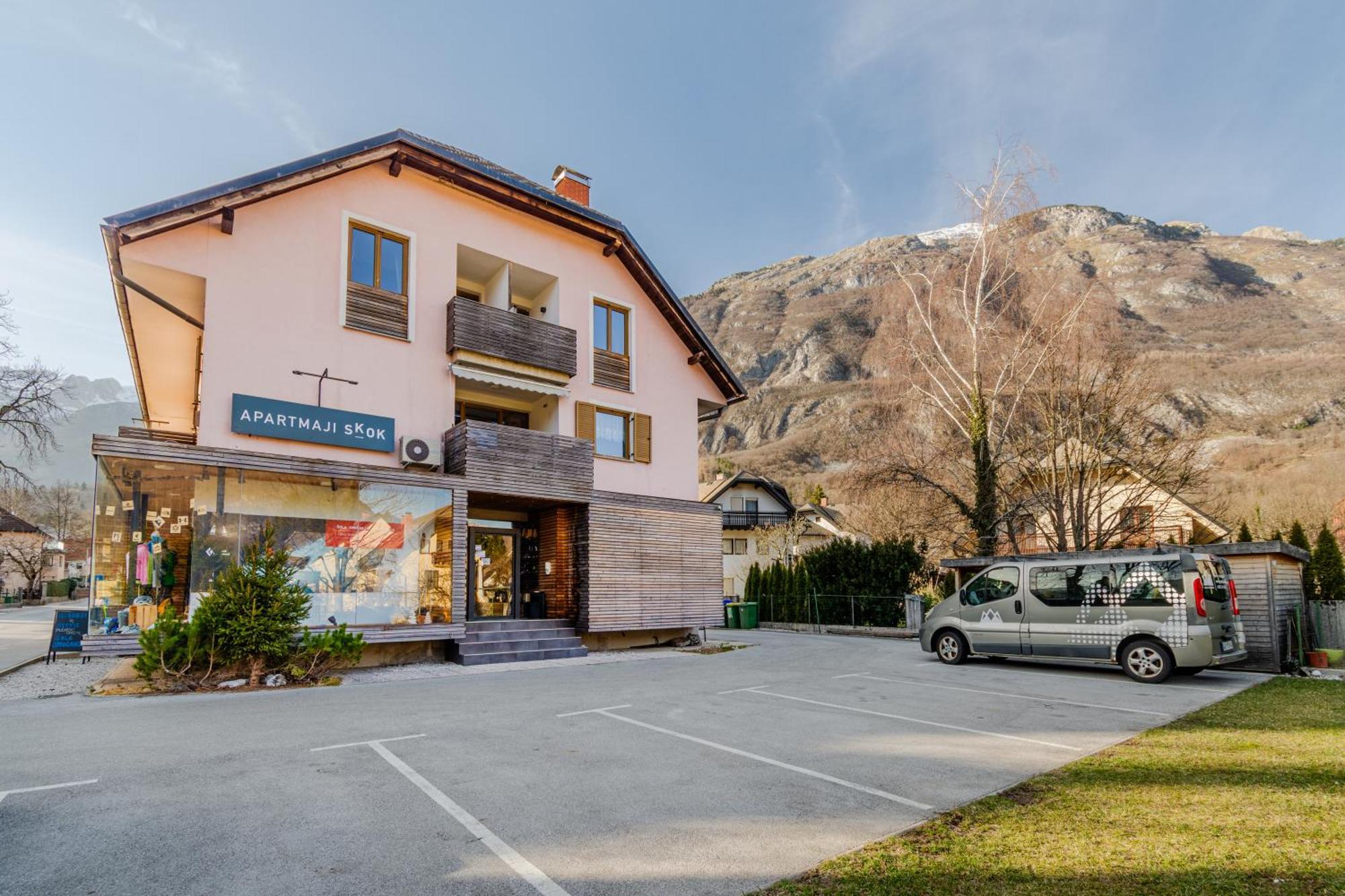 Apartments Skok With Rafting And Free Parking Бовец Екстер'єр фото