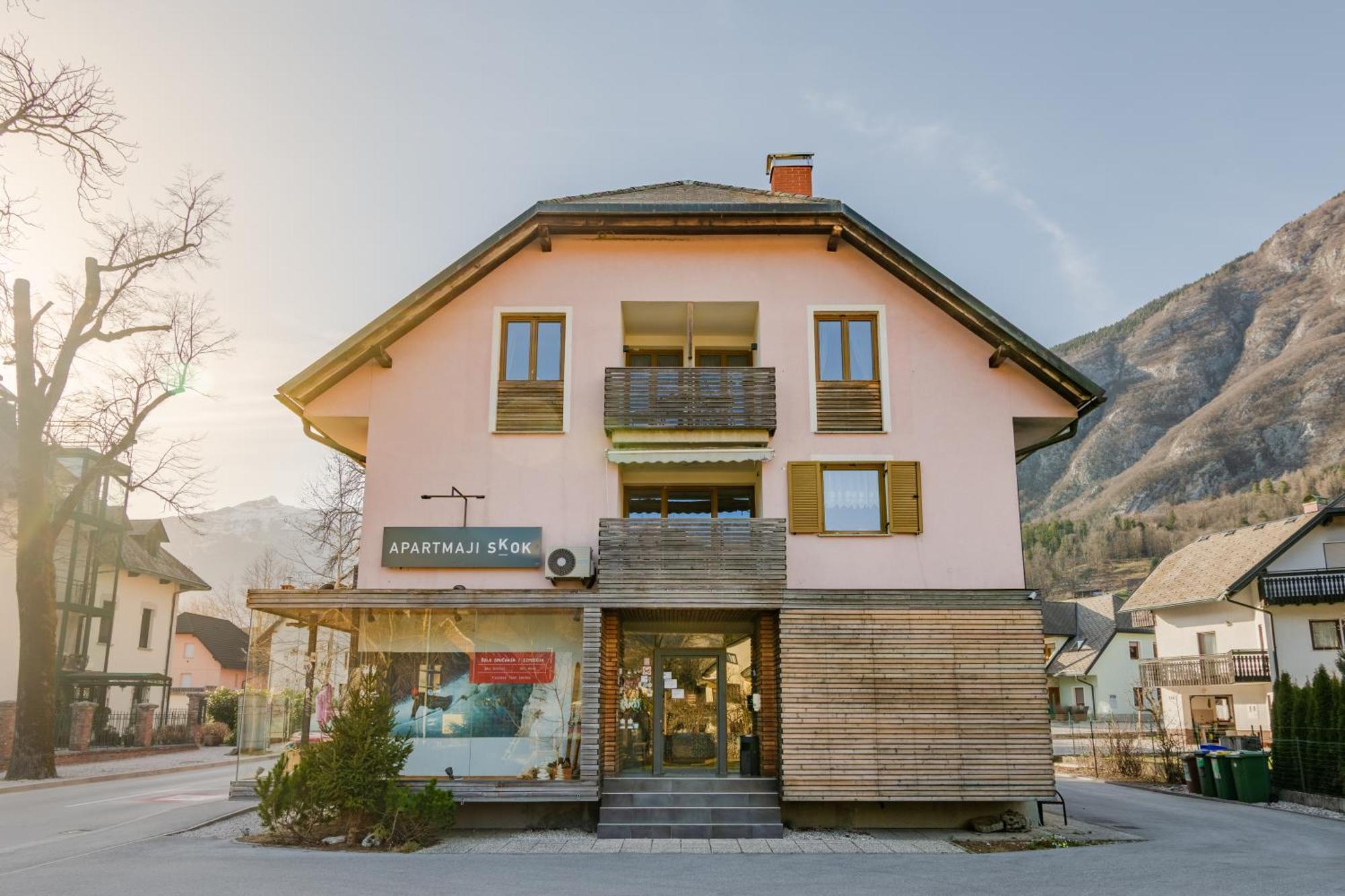 Apartments Skok With Rafting And Free Parking Бовец Екстер'єр фото
