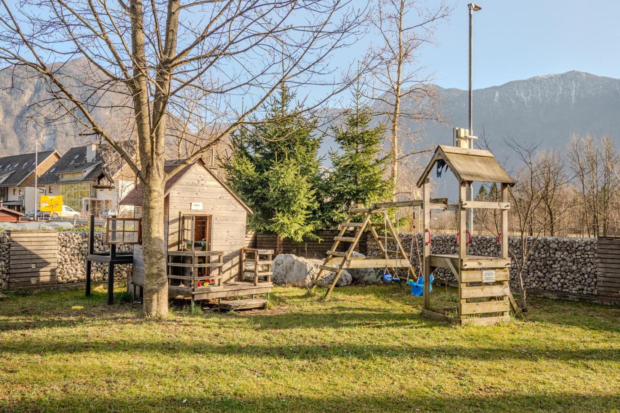 Apartments Skok With Rafting And Free Parking Бовец Екстер'єр фото