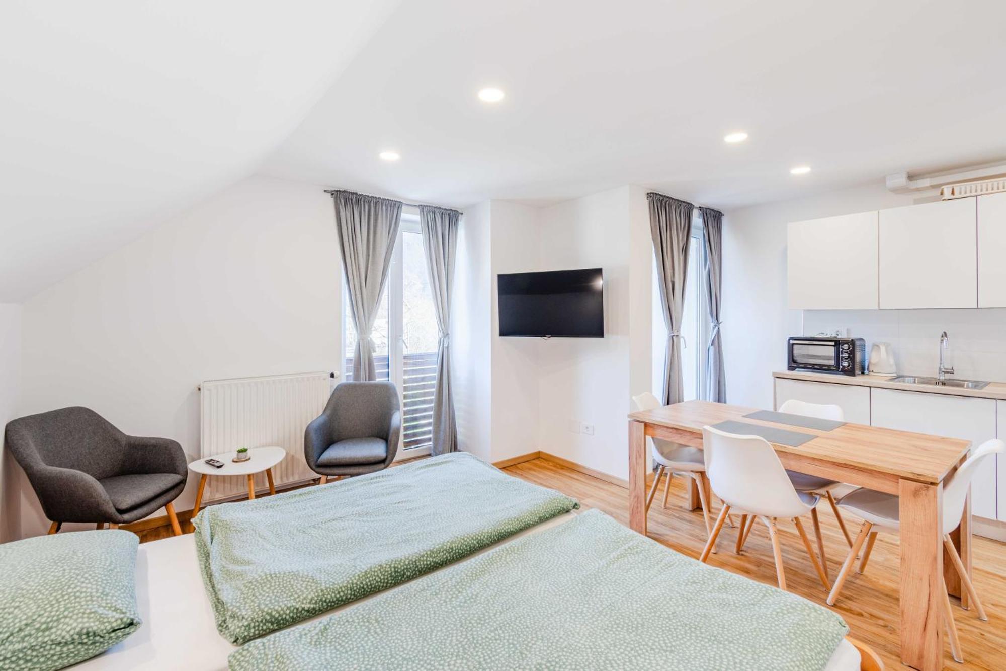 Apartments Skok With Rafting And Free Parking Бовец Екстер'єр фото